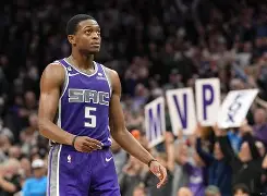 联赛新星砍下生涯最高得分,成为焦点人物的是谁